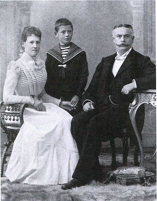 Oetker Fortune: Inside the Billion-Dollar Empire Built on Family History